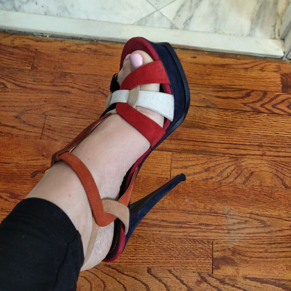 YSL Heels - Picture 2 of 4
